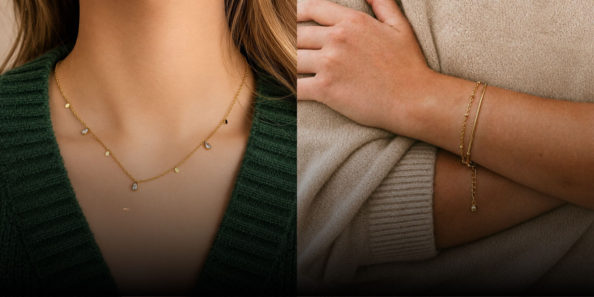Vattentåliga smycken från Serein Arc i 316 kirurgiskt stål och 18k PVD-guld, med halsband och armband burna mot grön och beige stickad textil.